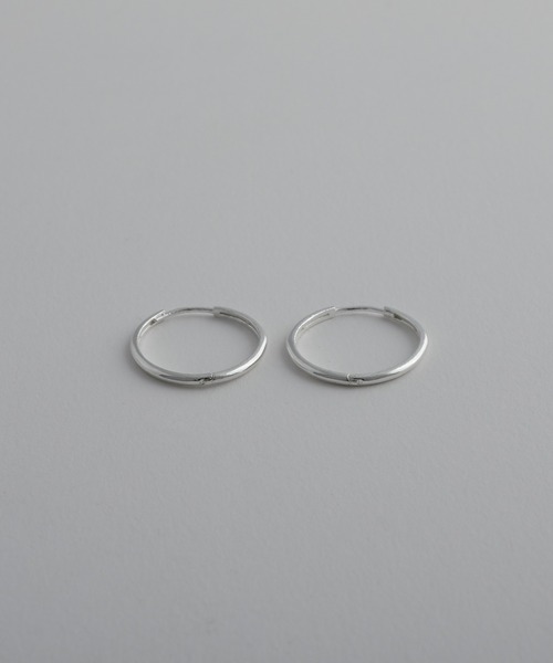 whoseA（フーシー）の「【silver925】Neat Hoop Pierce 20mm/ ニートフープピアス20mm（ピアス（両耳用）・レディース・シルバー/ゴールド・FREE）」の4枚目の写真