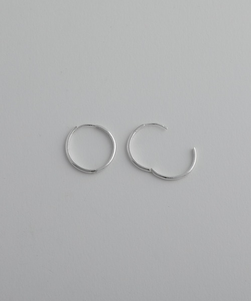 whoseA（フーシー）の「【silver925】Neat Hoop Pierce 20mm/ ニートフープピアス20mm（ピアス（両耳用）・レディース・シルバー/ゴールド・FREE）」の6枚目の写真