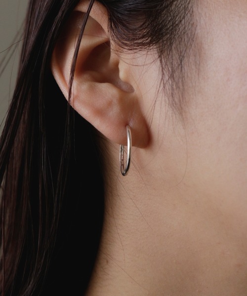 whoseA（フーシー）の「【silver925】Neat Hoop Pierce 20mm/ ニートフープピアス20mm（ピアス（両耳用）・レディース・シルバー/ゴールド・FREE）」の10枚目の写真