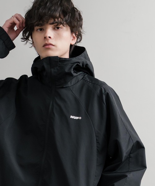 HUF（ハフ）の「HUF ハフ ALL CAPS SHELL JACKET オーバーサイズラグランスリーブナイロンジャケット（ナイロンジャケット・メンズ・ブラウン/ブラック・M/XL/L）」の6枚目の写真