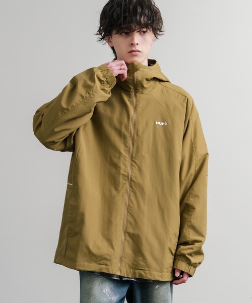 HUF（ハフ）の「HUF ハフ ALL CAPS SHELL JACKET オーバーサイズラグランスリーブナイロンジャケット（ナイロンジャケット・メンズ・ブラウン/ブラック・M/XL/L）」の10枚目の写真