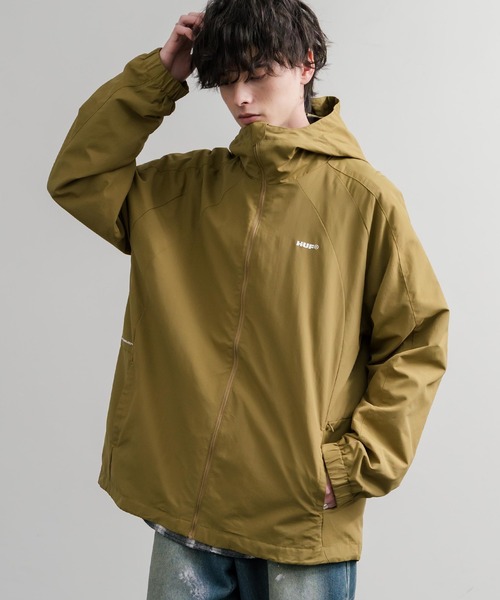 HUF（ハフ）の「HUF ハフ ALL CAPS SHELL JACKET オーバーサイズラグランスリーブナイロンジャケット（ナイロンジャケット・メンズ・ブラウン/ブラック・M/XL/L）」の12枚目の写真