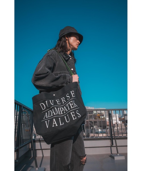 ADAM PATEK(アダムパテック)の「【ADAMPATEK/アダムパテック】news paper bag/ニュースペーパーバッグ(ショルダーバッグ・メンズ・ホワイト/ブラック・FREE)」の14枚目の写真