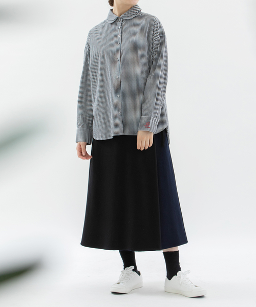 nop de nod(ノップドゥノッド)の「タイプライターペタルカラーシャツ(シャツ/ブラウス・レディース・スミクロ/ブルー/オフホワイト・M)」の4枚目の写真
