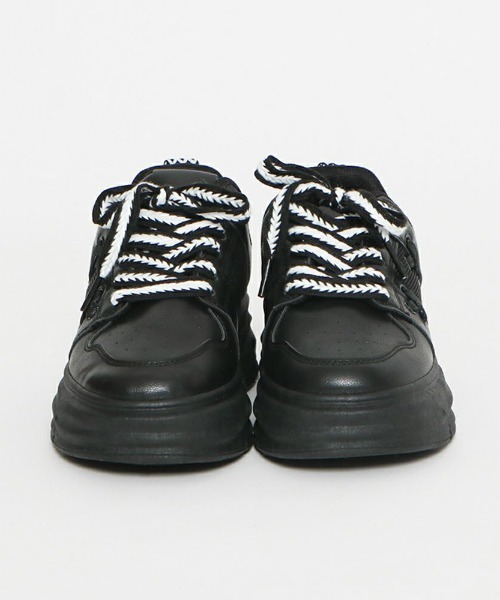 GORGE（ゴージ）の「《配色ヒモ×厚底ボリューム》レディース スニーカー 厚底ダッドスニーカー 脚長見え カジュアル 春夏秋冬（スニーカー・レディース・オフホワイト/ブラック・S/L/LL）」の3枚目の写真