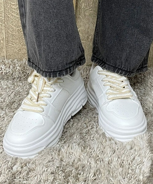 GORGE（ゴージ）の「《配色ヒモ×厚底ボリューム》レディース スニーカー 厚底ダッドスニーカー 脚長見え カジュアル 春夏秋冬（スニーカー・レディース・オフホワイト/ブラック・S/L/LL）」の11枚目の写真