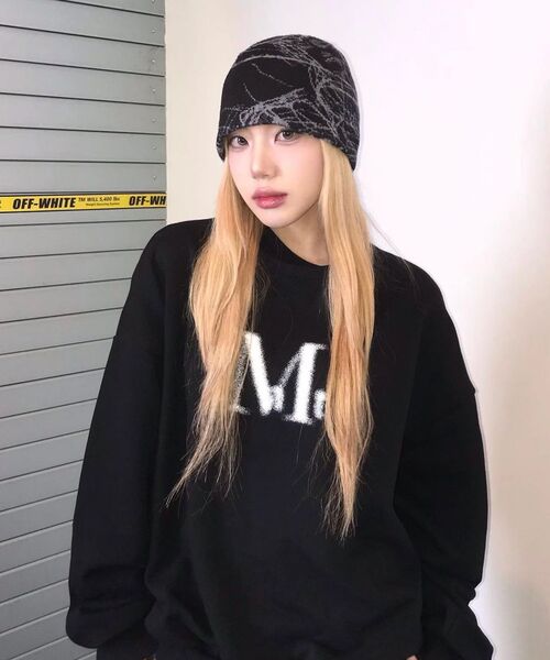 MUCENT(ムセント)の「スプレーロゴシグネチャースウェット 男女共用 (4カラー)(スウェット・レディース・ブラック/グレー/ネイビー/スカイブルー・L/S)」の19枚目の写真