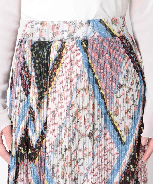 Cepica（セピカ）の「スカーフプリントプリーツスカート（スカート・レディース・マルチ・FREE）」の6枚目の写真