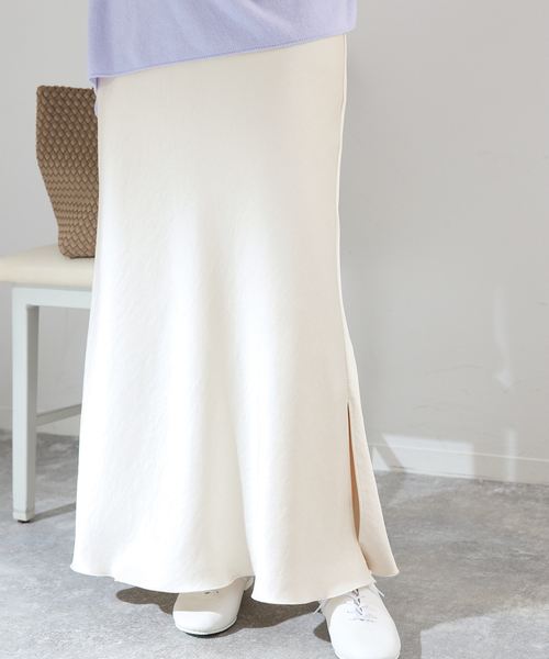 IENA（イエナ）の「《追加16》ダブルサテンスカート（スカート・レディース・ブラック/ライトグレー/ホワイト系その他・38/36/34/40）」の2枚目の写真