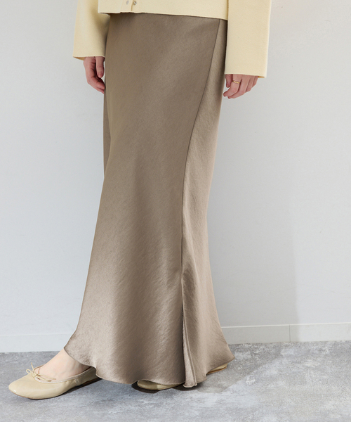 IENA（イエナ）の「《追加16》ダブルサテンスカート（スカート・レディース・ブラック/ライトグレー/ホワイト系その他・38/36/34/40）」の3枚目の写真