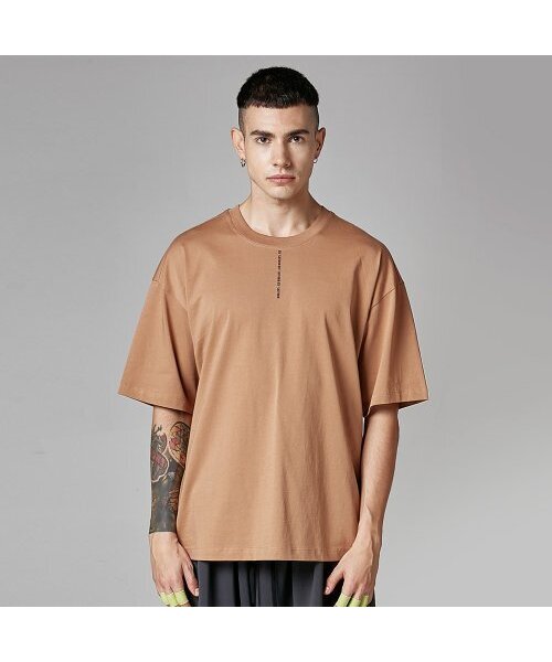 ATHPLATFORM(アスプラットフォーム)の「AU01TH04 コード1 グラフィックトップ_ベージュ(Tシャツ/カットソー・メンズ・その他・M)」の1枚目の写真
