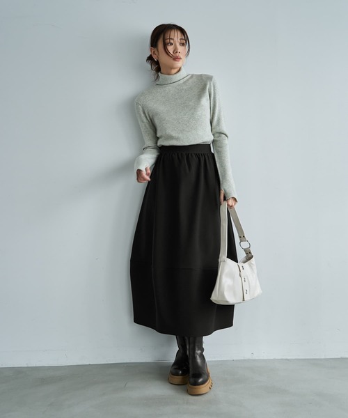 STYLE DELI(スタイルデリ)の「柔らかなカシミヤ混リブ編みタートルニット(ニット/セーター・レディース・ライトブルー/レッド/ライトグレー・FREE)」の11枚目の写真
