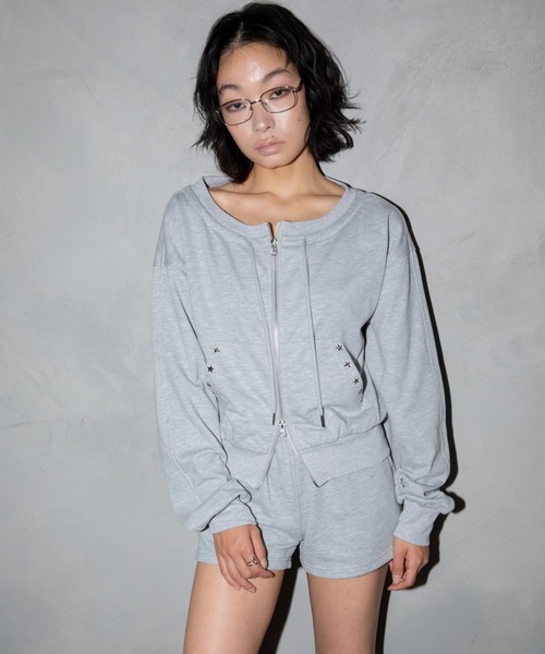 3.3 Field Trip （3.3フィールドトリップ）の「【セットアップ着用可能】3.3 Field Trip／スター付きオフショルジップ（スウェット・レディース・ブルー/グレー/レッド/ブラック・FREE）」の13枚目の写真