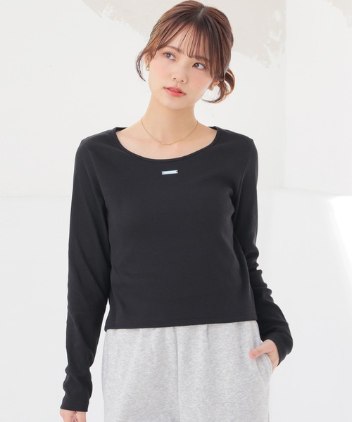 Honeys(ハニーズ)の「【UVカット】プレート付トップス(Tシャツ/カットソー・レディース・サックスブルー/ホワイト/ヘザーチャコール/モカ/ブラック・S/M/L)」の12枚目の写真