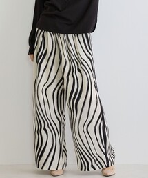 NICOLE white（ニコルホワイト）の「柄プリントパンツ（その他パンツ）」