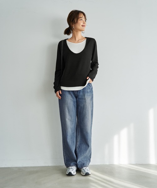 STYLE DELI(スタイルデリ)の「レイヤードUネックカットソートップス(Tシャツ/カットソー・レディース・ブラック/チャコールグレー・FREE)」の7枚目の写真