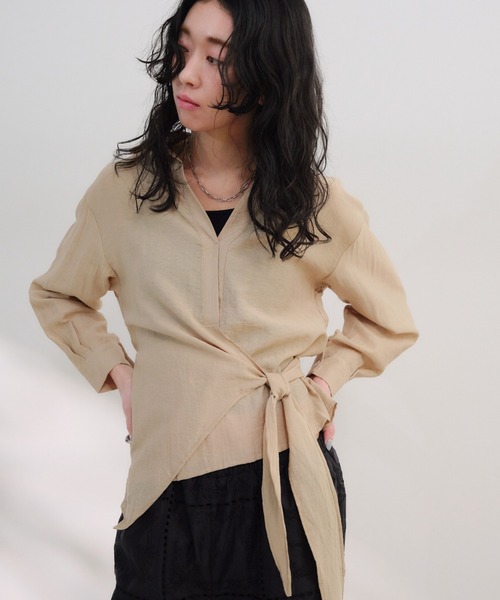 Shelly island(シェリーアイランド)の「ウエストマークスキッパーブラウス(シャツ/ブラウス・レディース・ホワイト/ベージュ/ネイビー・FREE)」の3枚目の写真