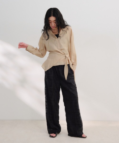 Shelly island(シェリーアイランド)の「ウエストマークスキッパーブラウス(シャツ/ブラウス・レディース・ホワイト/ベージュ/ネイビー・FREE)」の21枚目の写真