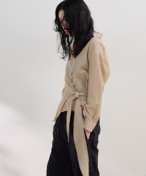 Shelly island(シェリーアイランド)の「ウエストマークスキッパーブラウス(シャツ/ブラウス・レディース・ホワイト/ベージュ/ネイビー・FREE)」の18枚目の写真