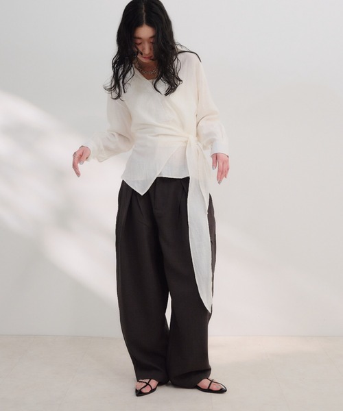 Shelly island(シェリーアイランド)の「ウエストマークスキッパーブラウス(シャツ/ブラウス・レディース・ホワイト/ベージュ/ネイビー・FREE)」の11枚目の写真