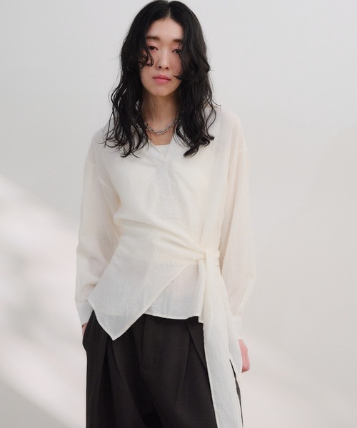 Shelly island(シェリーアイランド)の「ウエストマークスキッパーブラウス(シャツ/ブラウス・レディース・ホワイト/ベージュ/ネイビー・FREE)」の4枚目の写真