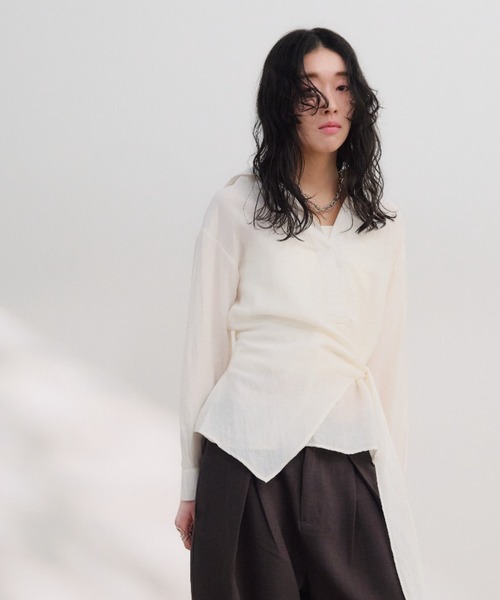 Shelly island(シェリーアイランド)の「ウエストマークスキッパーブラウス(シャツ/ブラウス・レディース・ホワイト/ベージュ/ネイビー・FREE)」の5枚目の写真