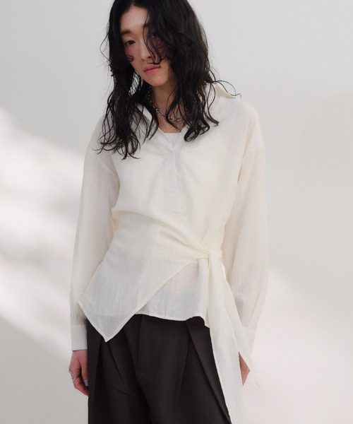 Shelly island(シェリーアイランド)の「ウエストマークスキッパーブラウス(シャツ/ブラウス・レディース・ホワイト/ベージュ/ネイビー・FREE)」の10枚目の写真