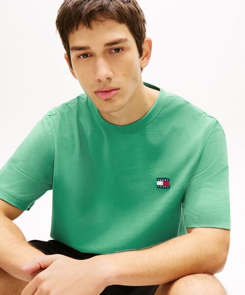tommy jeans(トミー ジーンズ)の「リラックスバッジショートスリーブTシャツ(Tシャツ/カットソー・メンズ・ホワイト/グリーン/ブラック・X-LARGE/MEDIUM/X-SMALL/LARGE/SMALL)」の9枚目の写真