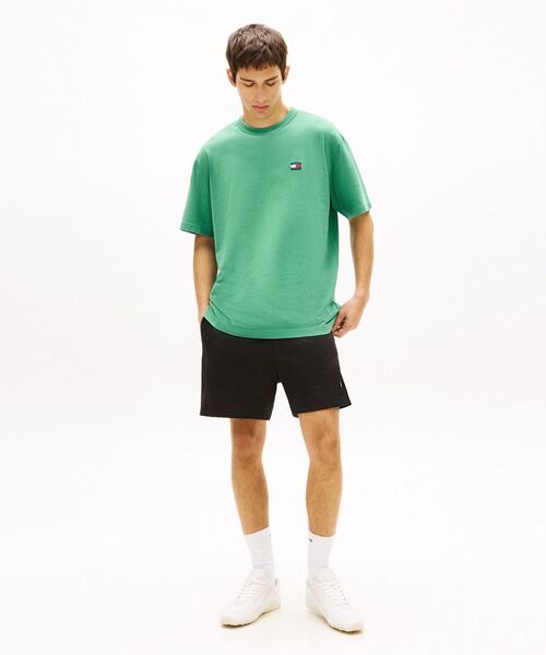 tommy jeans(トミー ジーンズ)の「リラックスバッジショートスリーブTシャツ(Tシャツ/カットソー・メンズ・ホワイト/グリーン/ブラック・X-LARGE/MEDIUM/X-SMALL/LARGE/SMALL)」の10枚目の写真