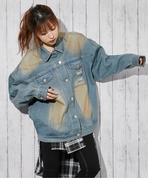 GORGE(ゴージ)の「《オーバーダイ×ダメージ加工》BIGデニムジャケット/オールシーズン/全2色(デニムジャケット・レディース・ベージュ/ブルー系・F)」の3枚目の写真