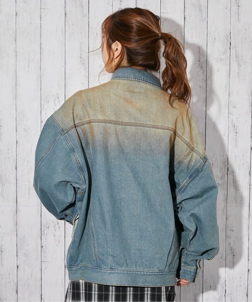 GORGE(ゴージ)の「《オーバーダイ×ダメージ加工》BIGデニムジャケット/オールシーズン/全2色(デニムジャケット・レディース・ベージュ/ブルー系・F)」の6枚目の写真