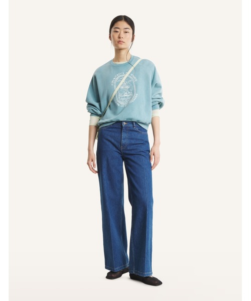 Maison Kitsune(メゾンキツネ)の「FOUNTAIN STAMP FADED RELAXED SWEATSHIRT(スウェット・レディース・スカイブルー系・M/S/L)」の3枚目の写真