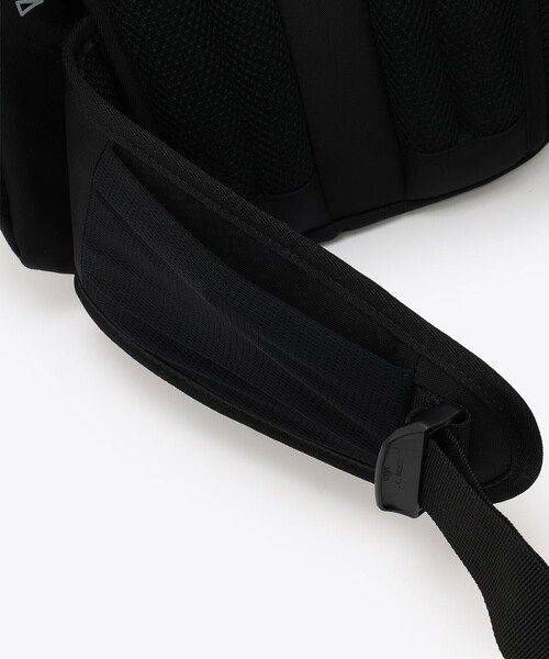 Columbia(コロンビア)の「撥水 Columbia/ ワイルドウッドハイツ 30L バックパック /コロンビア(バックパック/リュック・レディース・ネイビー/グレー/ブラック・ONE SIZE)」の4枚目の写真