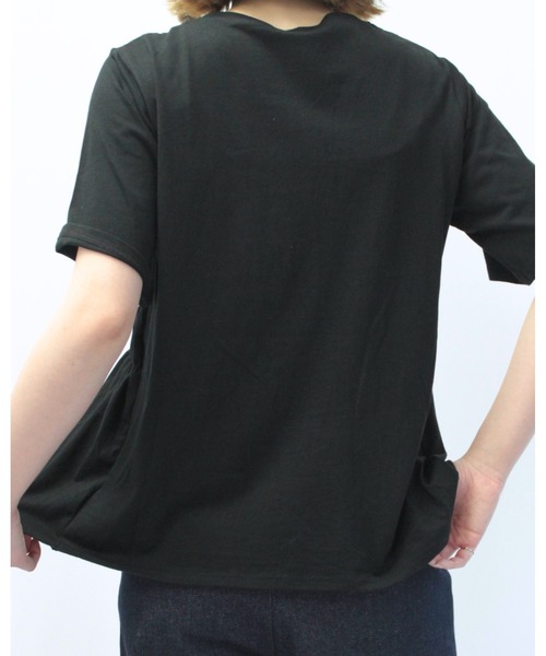 amini(アミニ)の「フロントシャーリングカットソー(Tシャツ/カットソー・レディース・アイボリー/チャコールグレー/ブラック・MEDIUM)」の18枚目の写真