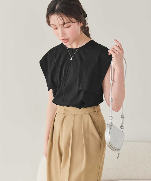 titivate(ティティベイト)の「【サステナブル】スクエアスリーブカットソートップス(Tシャツ/カットソー・レディース・オフホワイト/ブラウン/ライトグリーン/グレイッシュベージュ/ブラック・S/M)」の3枚目の写真