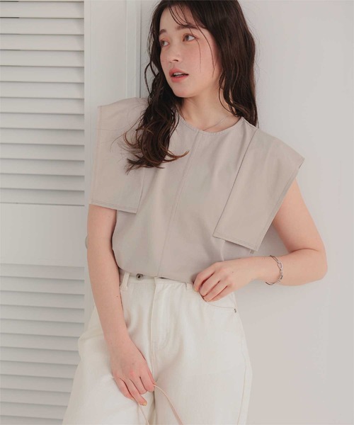 titivate(ティティベイト)の「【サステナブル】スクエアスリーブカットソートップス(Tシャツ/カットソー・レディース・オフホワイト/ブラウン/ライトグリーン/グレイッシュベージュ/ブラック・S/M)」の18枚目の写真