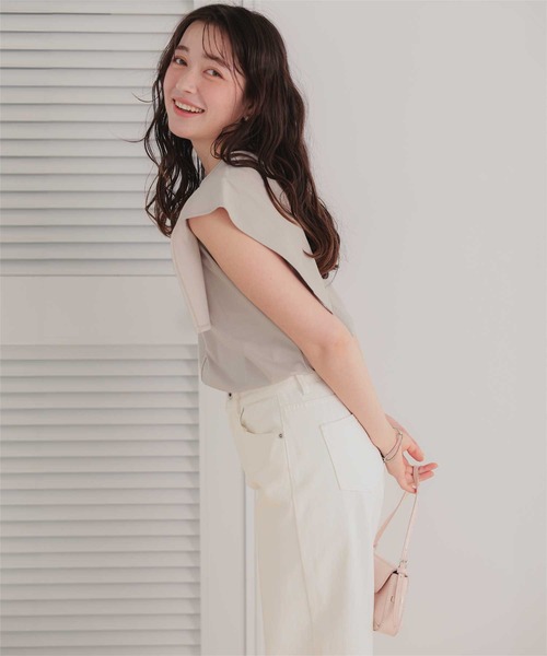 titivate(ティティベイト)の「【サステナブル】スクエアスリーブカットソートップス(Tシャツ/カットソー・レディース・オフホワイト/ブラウン/ライトグリーン/グレイッシュベージュ/ブラック・S/M)」の19枚目の写真