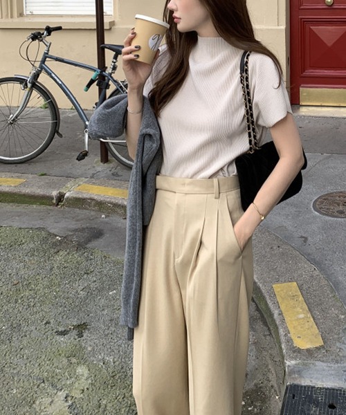 meJane(ミージェーン)の「ボトルネック プリーツ半そでトップス(Tシャツ/カットソー・レディース・オフホワイト/ブラック・FREE)」の3枚目の写真