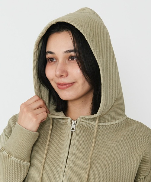 Dickies(ディッキーズ)の「Dickies/ディッキーズ レディース サーマルショートフーディー/ショート丈/ZIPパーカー(パーカー・レディース・ライトブルー/ベージュ・SMALL/MEDIUM)」の6枚目の写真