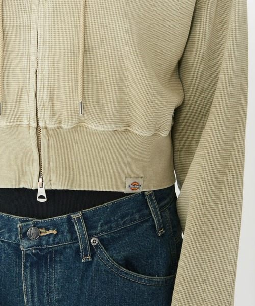 Dickies(ディッキーズ)の「Dickies/ディッキーズ レディース サーマルショートフーディー/ショート丈/ZIPパーカー(パーカー・レディース・ライトブルー/ベージュ・SMALL/MEDIUM)」の8枚目の写真