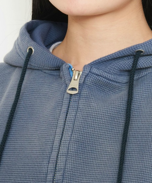 Dickies(ディッキーズ)の「Dickies/ディッキーズ レディース サーマルショートフーディー/ショート丈/ZIPパーカー(パーカー・レディース・ライトブルー/ベージュ・SMALL/MEDIUM)」の15枚目の写真