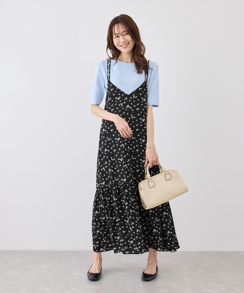 ROPE' PICNIC（ロペピクニック）の「花柄ティアードダブルストラップキャミワンピース（ワンピース・レディース・ブラック系その他/ブラック/ブラウン・FREE）」の2枚目の写真