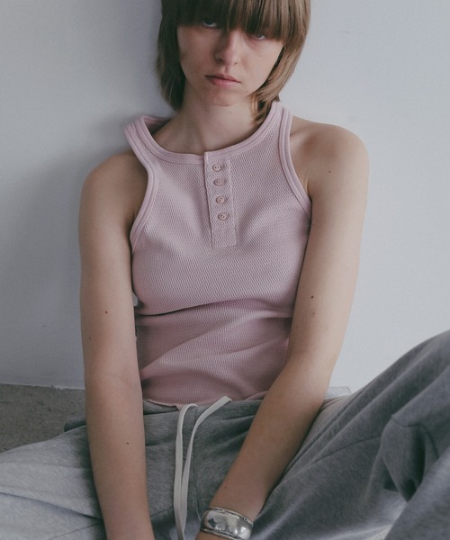 MANOF（マノフ）の「FAITH×MANOF THERMAL HENLY TANK（タンクトップ・レディース・オートミール/ピンク/チャコールグレー・F）」の3枚目の写真
