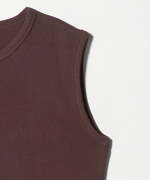 UNITED ARROWS(ユナイテッドアローズ)の「コットン フライス ノースリーブトップス(Tシャツ/カットソー・レディース・その他1/ダークブラウン/ホワイト/ライトピンク・FREE)」の6枚目の写真