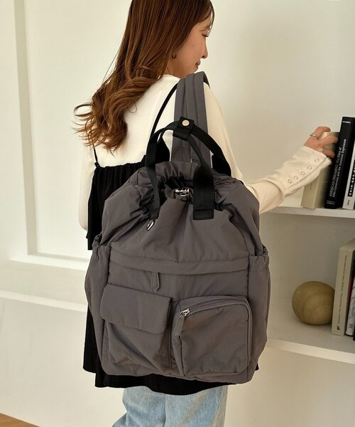 DISCOAT(ディスコート)の「ユーティリティーパフィーバックパック(バックパック/リュック・レディース・チャコールグレー/ブラック/ブラウン・FREE)」の12枚目の写真