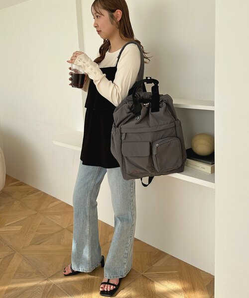 DISCOAT(ディスコート)の「ユーティリティーパフィーバックパック(バックパック/リュック・レディース・チャコールグレー/ブラック/ブラウン・FREE)」の14枚目の写真