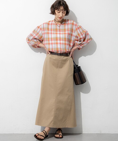 23区(ニジュウサンク)の「LIBECOリネン チェック ボリュームスリーブ ブラウス(シャツ/ブラウス・レディース・ダークブラウン系3/オレンジ系3・38)」の4枚目の写真