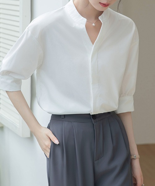 MILAE(ミレ)の「5分袖Vネックブラウス(シャツ/ブラウス・レディース・ホワイト/ライトブルー・M/L)」の6枚目の写真