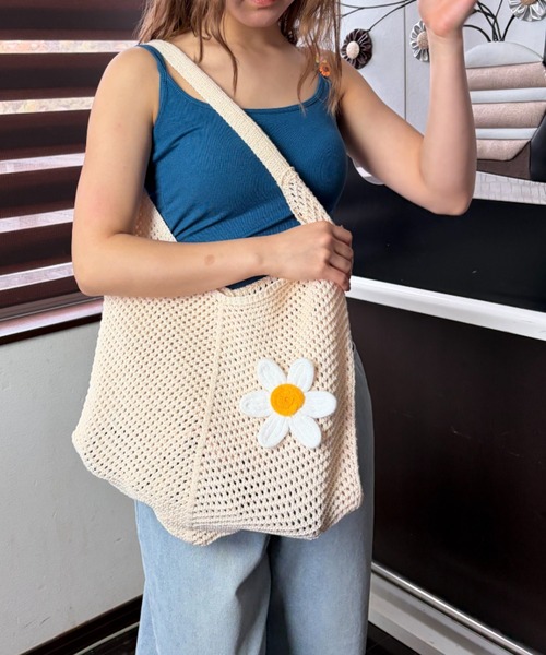 Loco Ocean(ロコオーシャン)の「フラワーモチーフ メッシュ編みトートバッグ / クロシェ風バッグ(トートバッグ・レディース・ベージュ/カーキ/グリーン・ONE SIZE)」の8枚目の写真