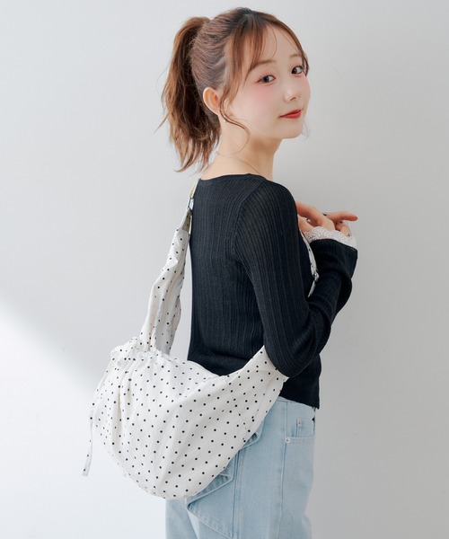 continuer de NICE CLAUP(コンティニューデナイスクラップ)の「【WEB限定】ドットショルダーバッグ(ショルダーバッグ・レディース・ネイビー/ホワイト・FREE)」の7枚目の写真